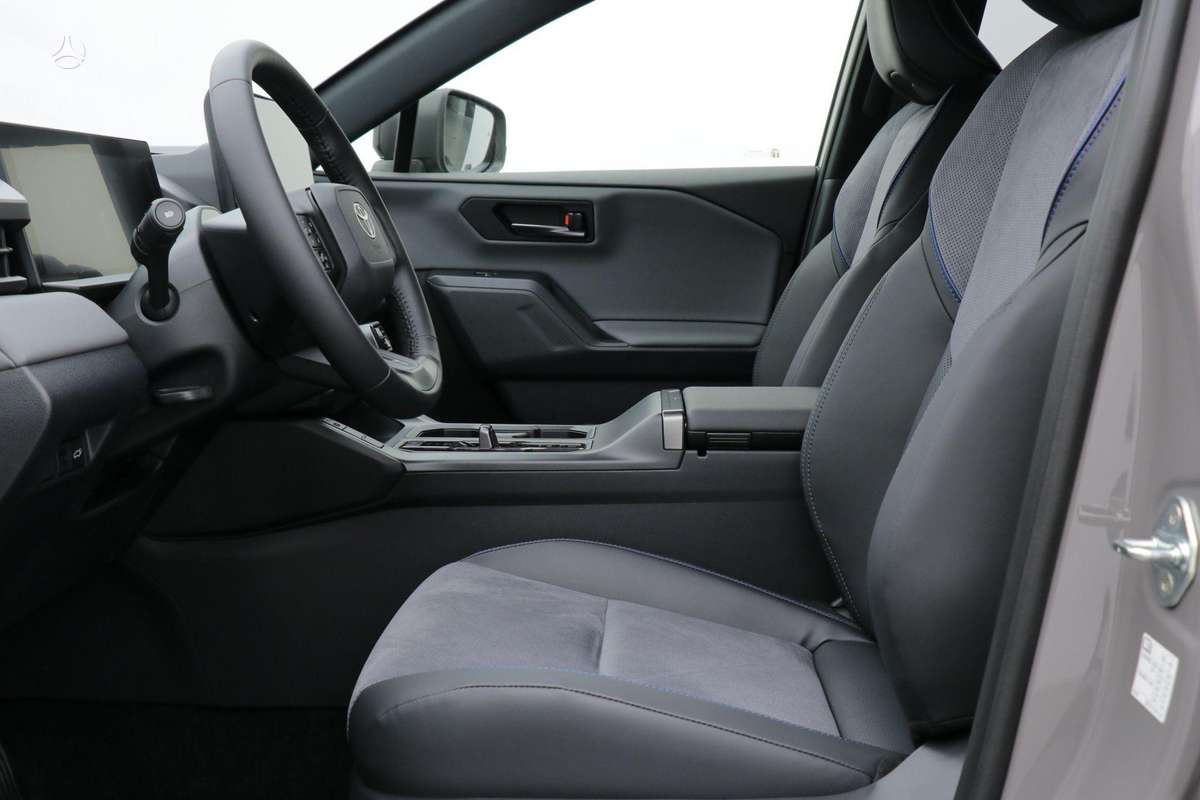 Toyota RAV4 - 12