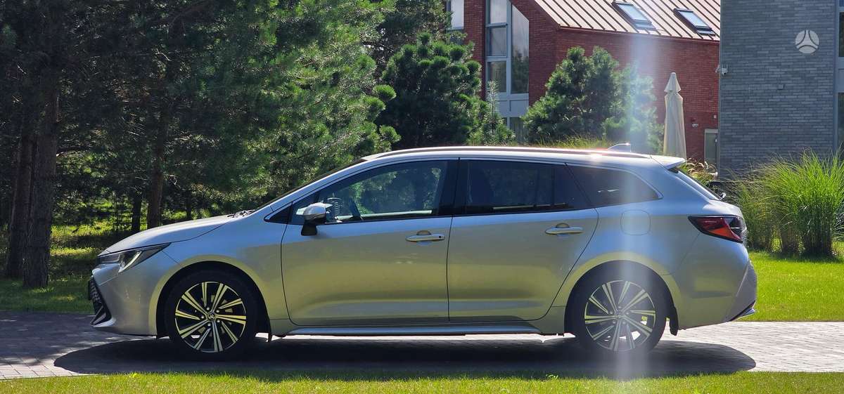 Toyota Corolla, 1.2 l., Универсал