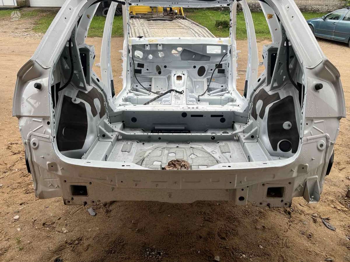 Audi Q5 Kėbulas dalimis