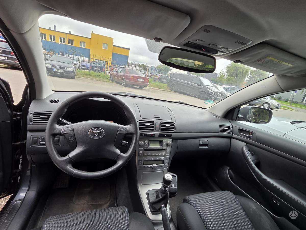 Toyota Avensis - 5