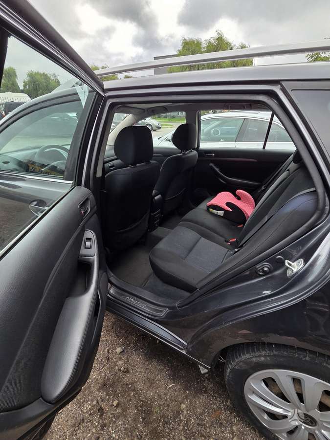 Toyota Avensis - 7