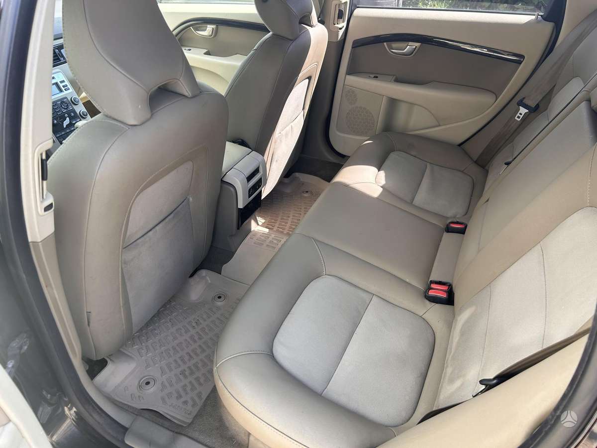 Volvo XC70 - 7