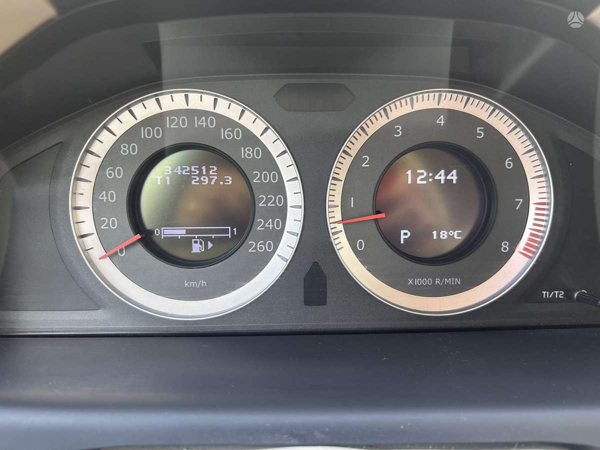 Volvo XC70, 3.2 l., Универсал