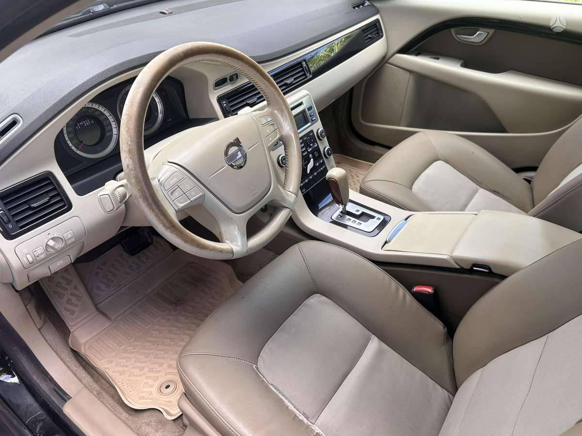 Volvo XC70 - 6