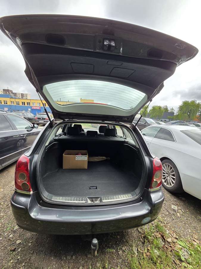 Toyota Avensis - 9