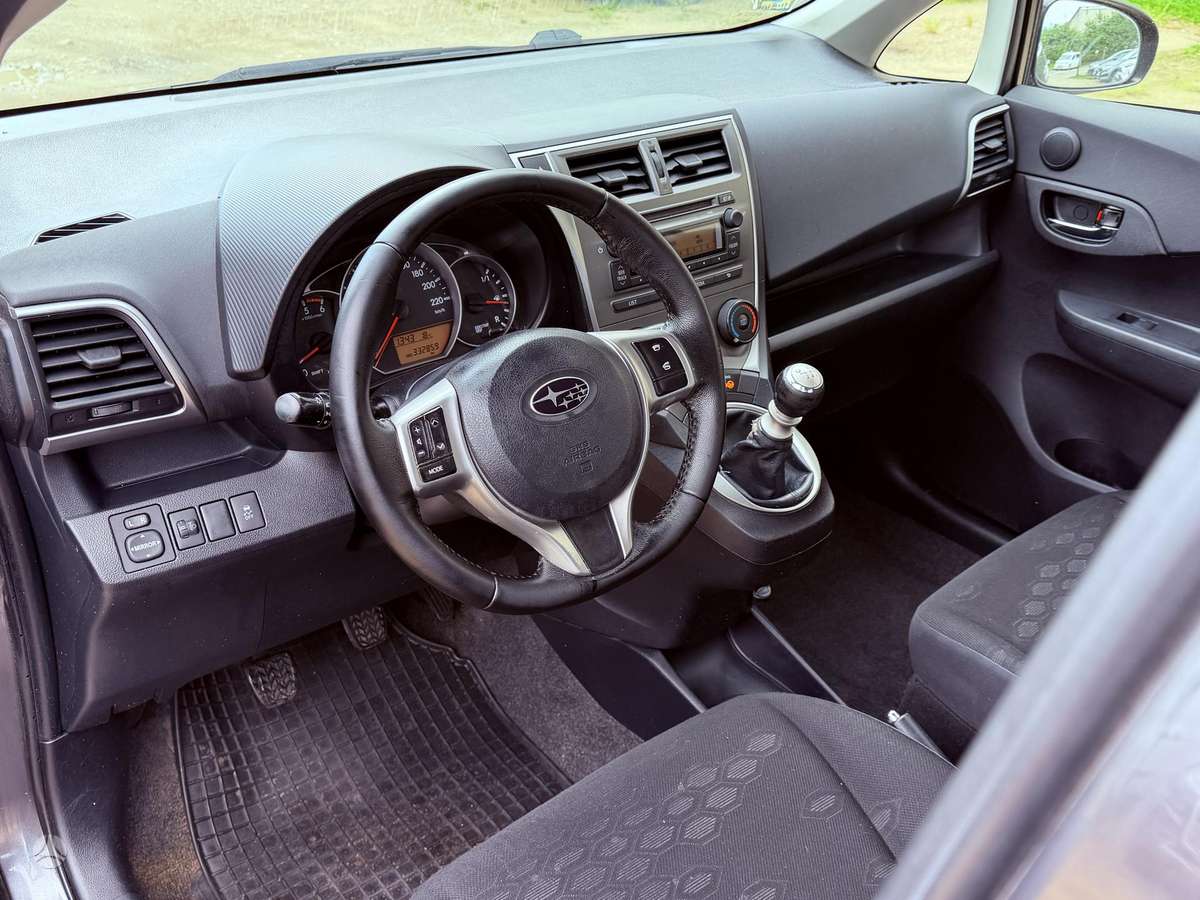 Subaru Trezia - 9