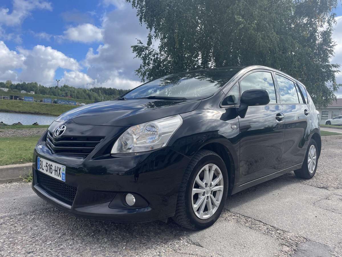 Toyota Verso - 2
