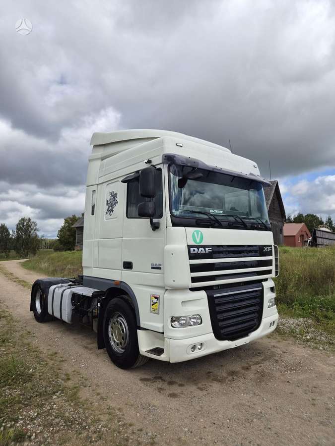 DAF XF105.460, 2 спальных места