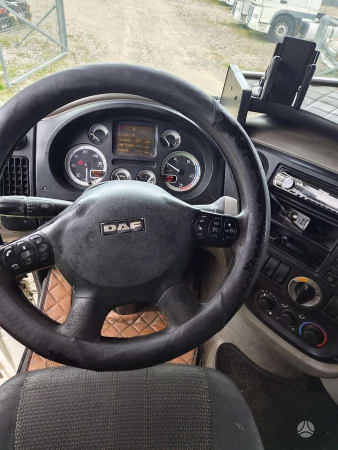 DAF XF105.460, double sleeper