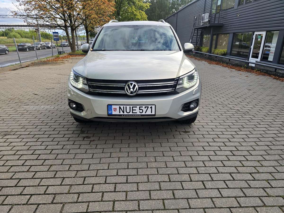 Volkswagen Tiguan - 2