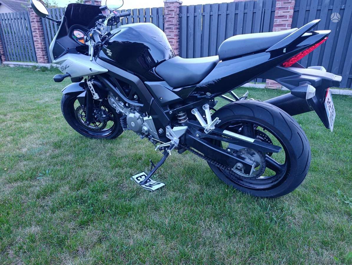 Suzuki SV 650cc, street / classic