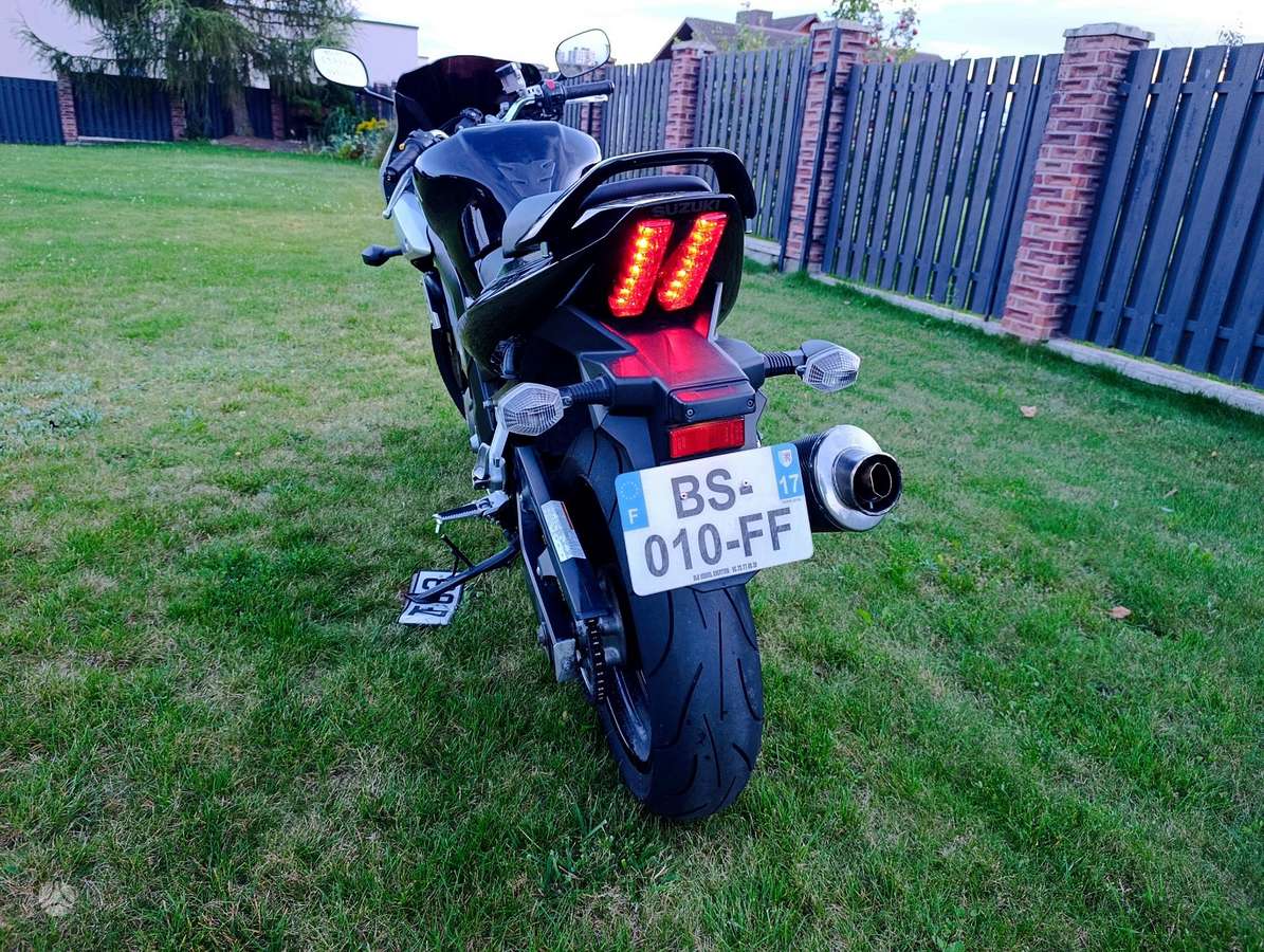 Suzuki SV 650cc, street / classic
