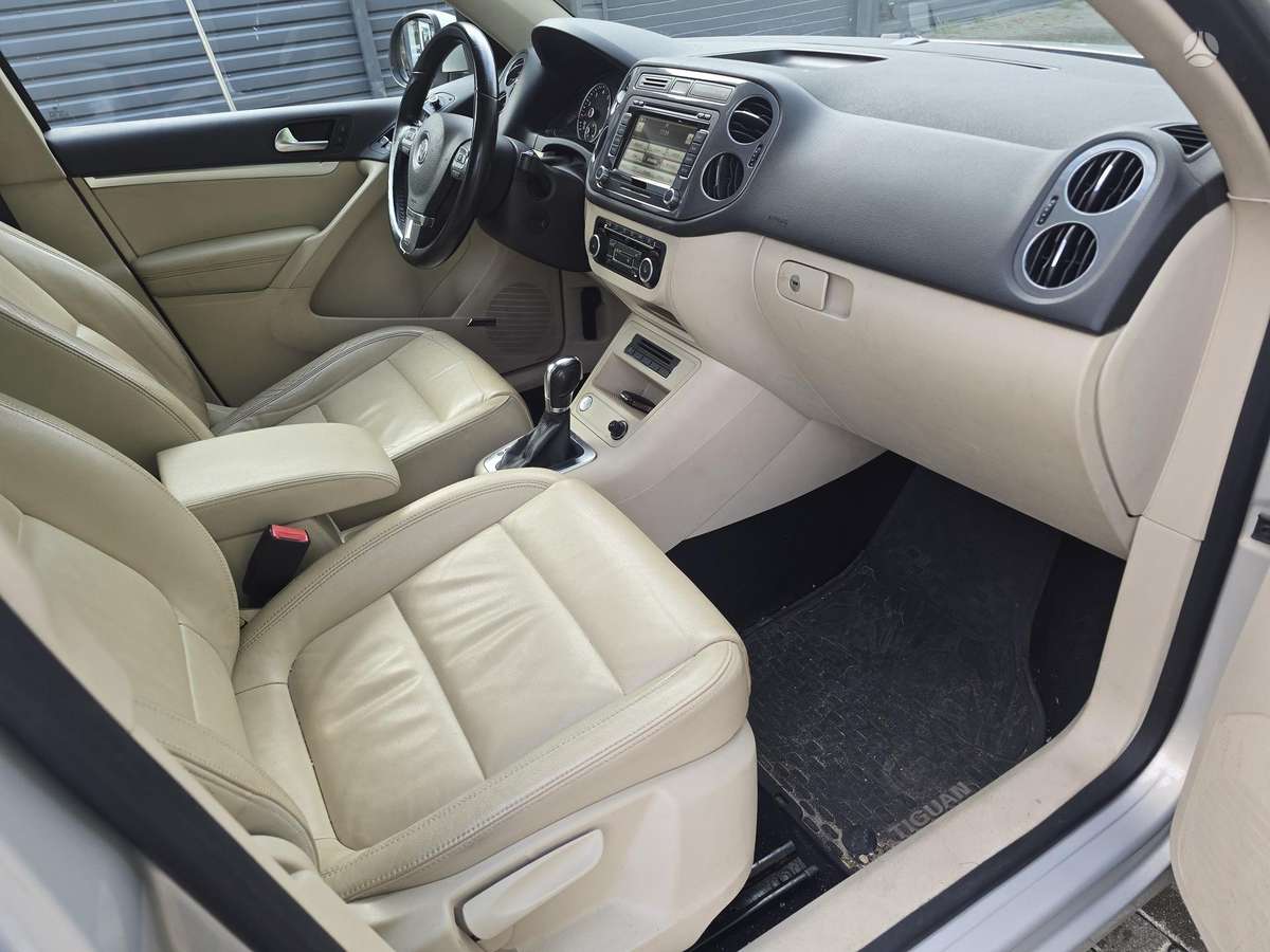 Volkswagen Tiguan - 8