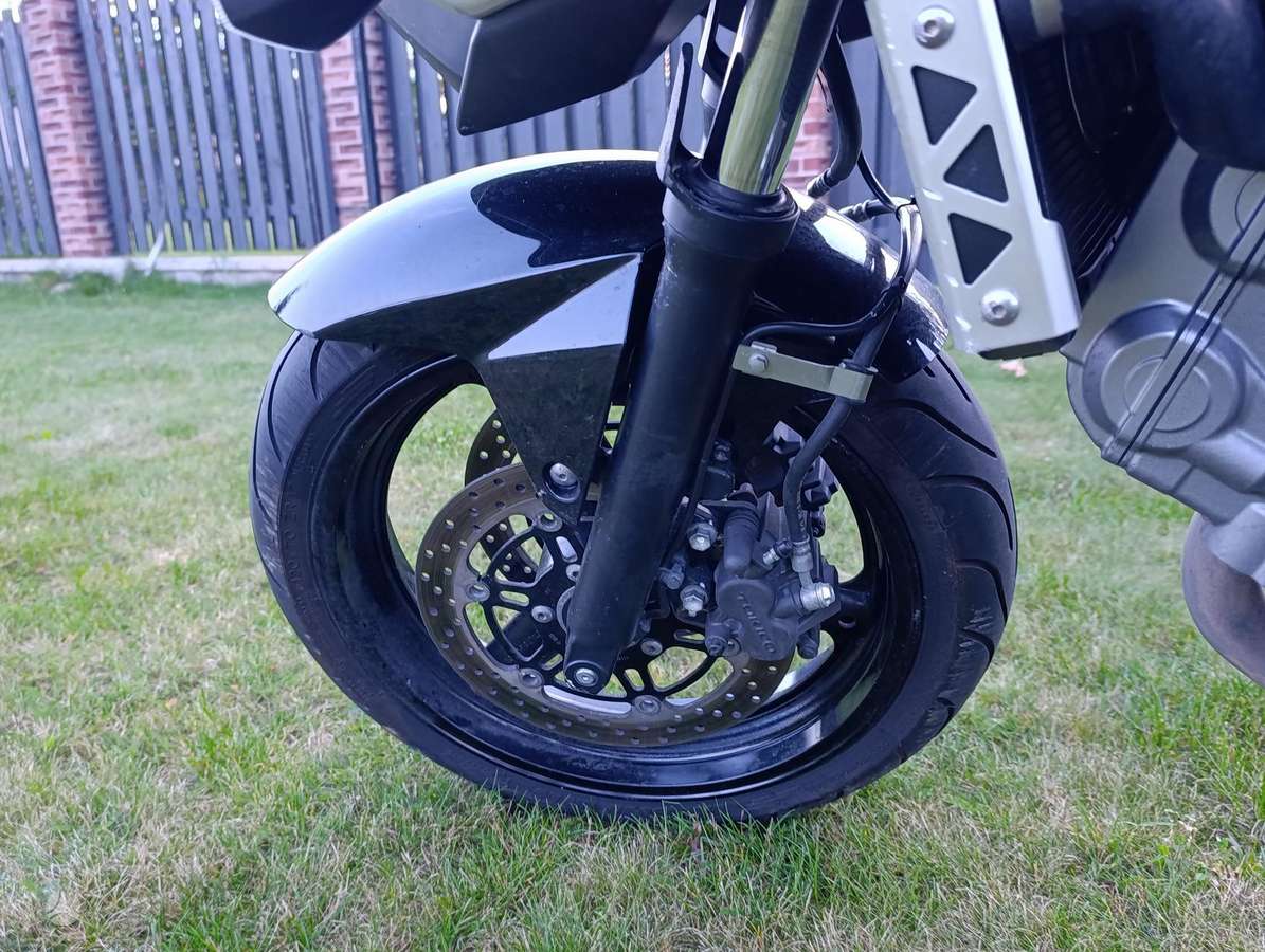 Suzuki SV 650cc, street / classic