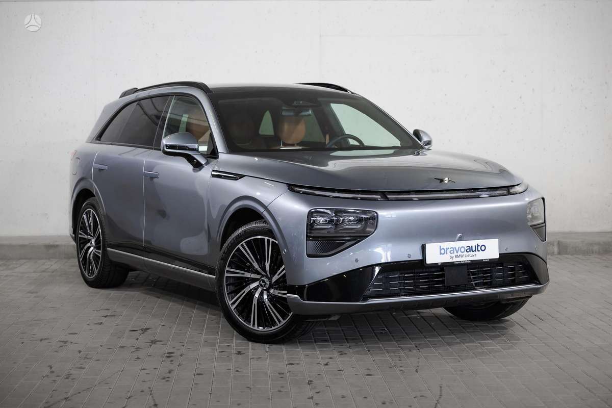 Xpeng G9 - 3