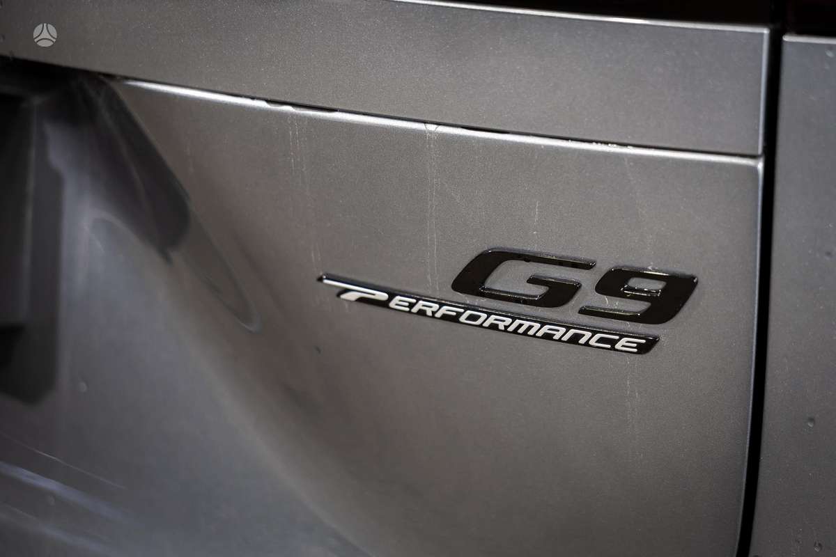 Xpeng G9 - 10