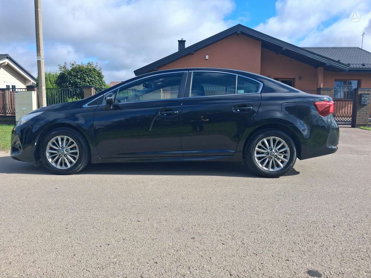 Toyota Avensis - 4