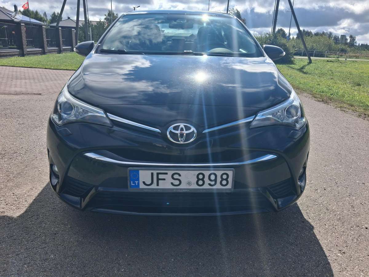Toyota Avensis - 5