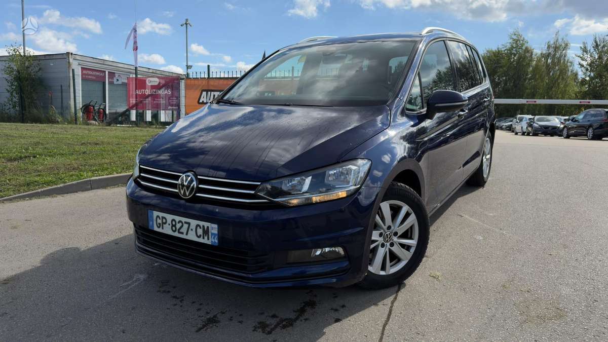 Volkswagen Touran - 1