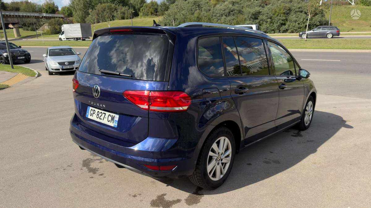 Volkswagen Touran - 8