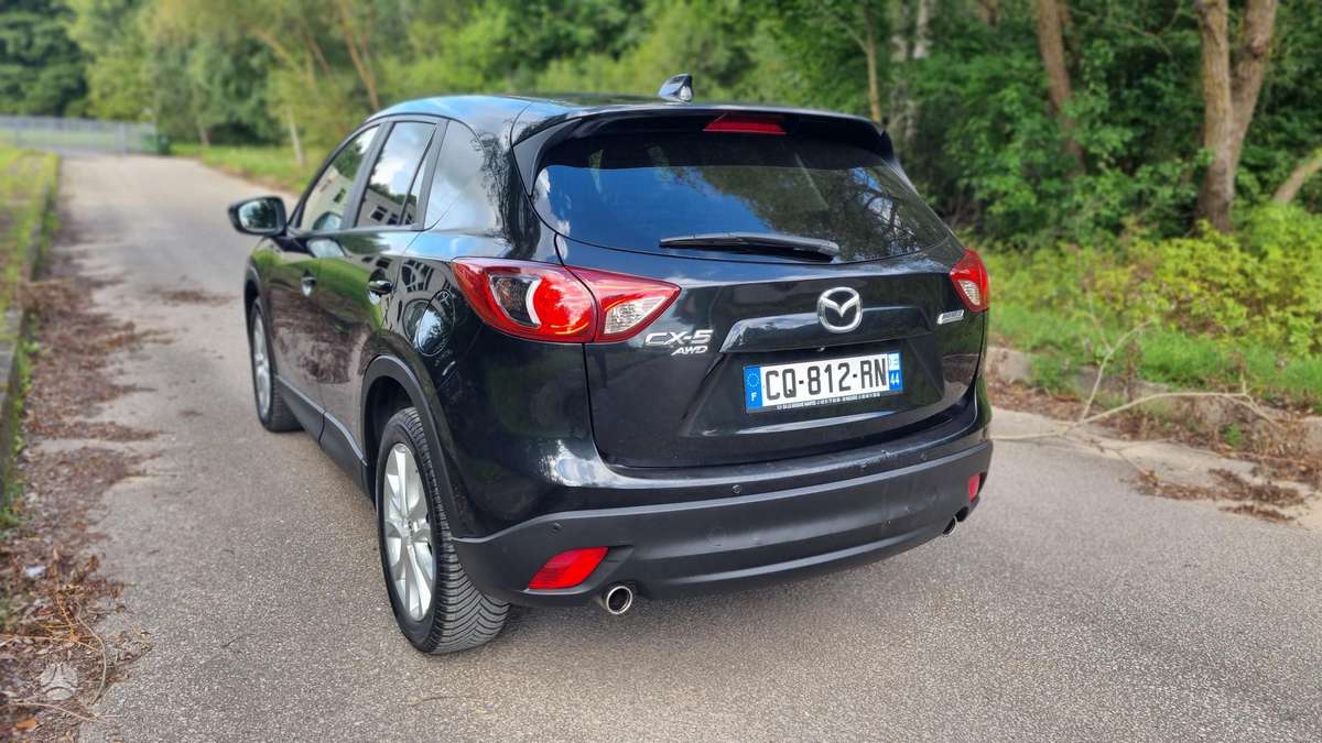 Mazda CX-5, 2.2 l., off-road / crossover