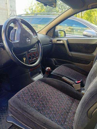 Opel Astra, 1.8 l., hatchback