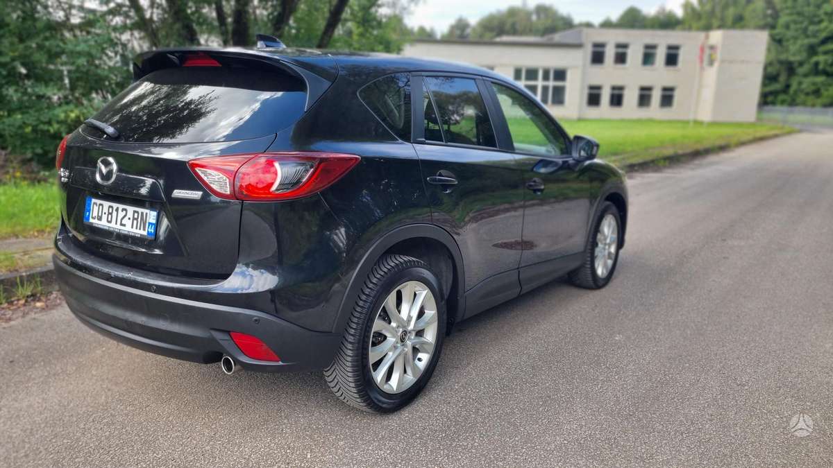 Mazda CX-5, 2.2 l., off-road / crossover