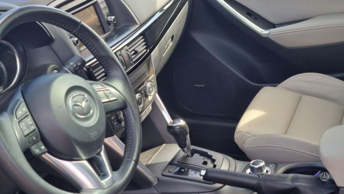 Mazda CX-5, 2.2 l., off-road / crossover
