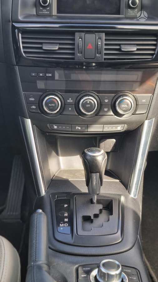 Mazda CX-5, 2.2 l., off-road / crossover