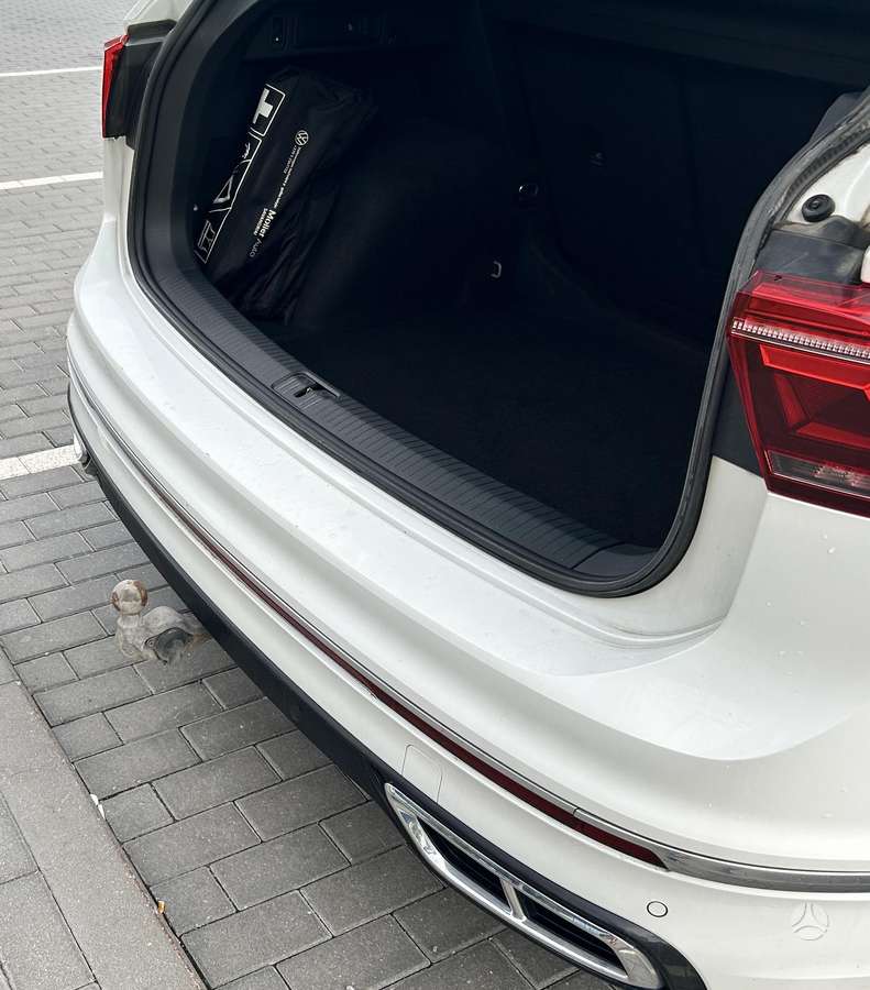 Volkswagen Tiguan - 10
