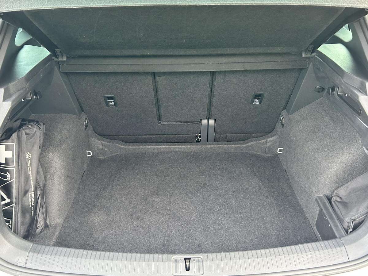 Volkswagen Tiguan - 11