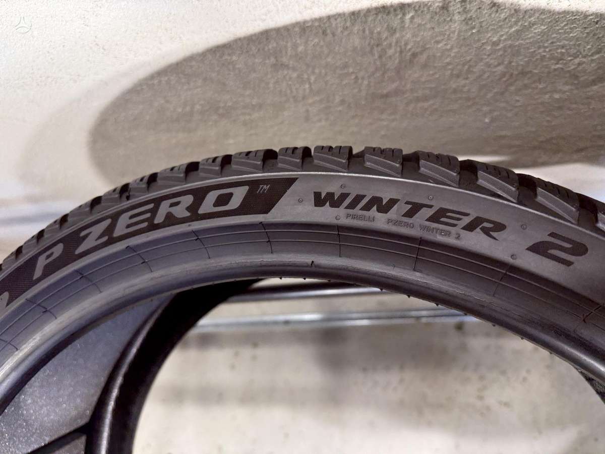 Pirelli Pzero winter2/2025m, winter 275/30 R21