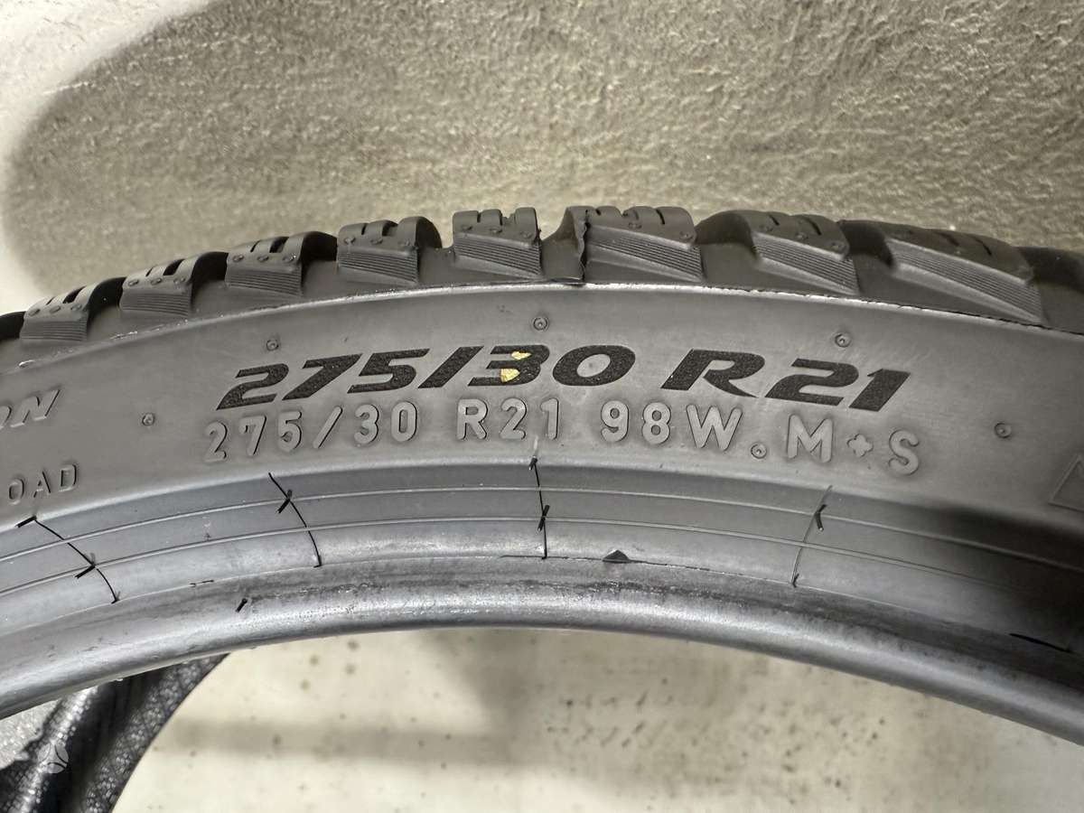 Pirelli Pzero winter2/2025m, winter 275/30 R21