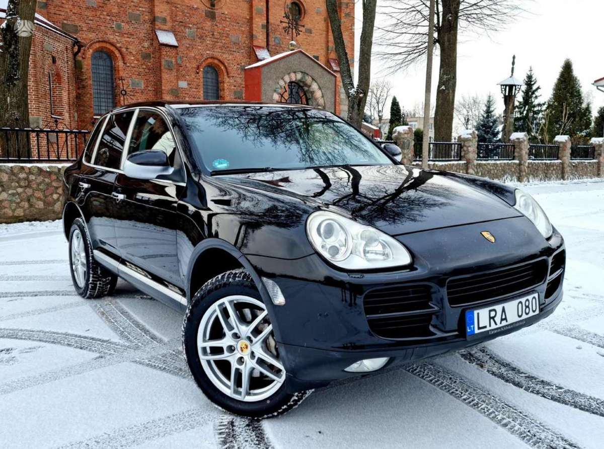 Porsche Cayenne - 1