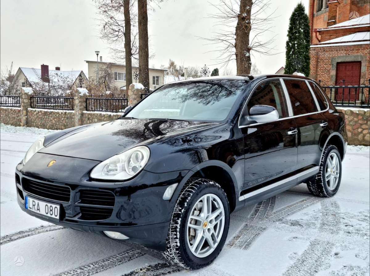 Porsche Cayenne - 4