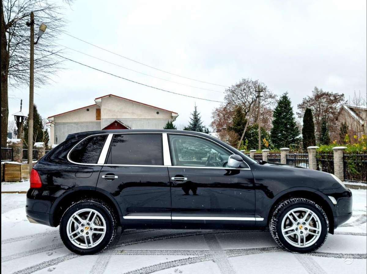 Porsche Cayenne - 8