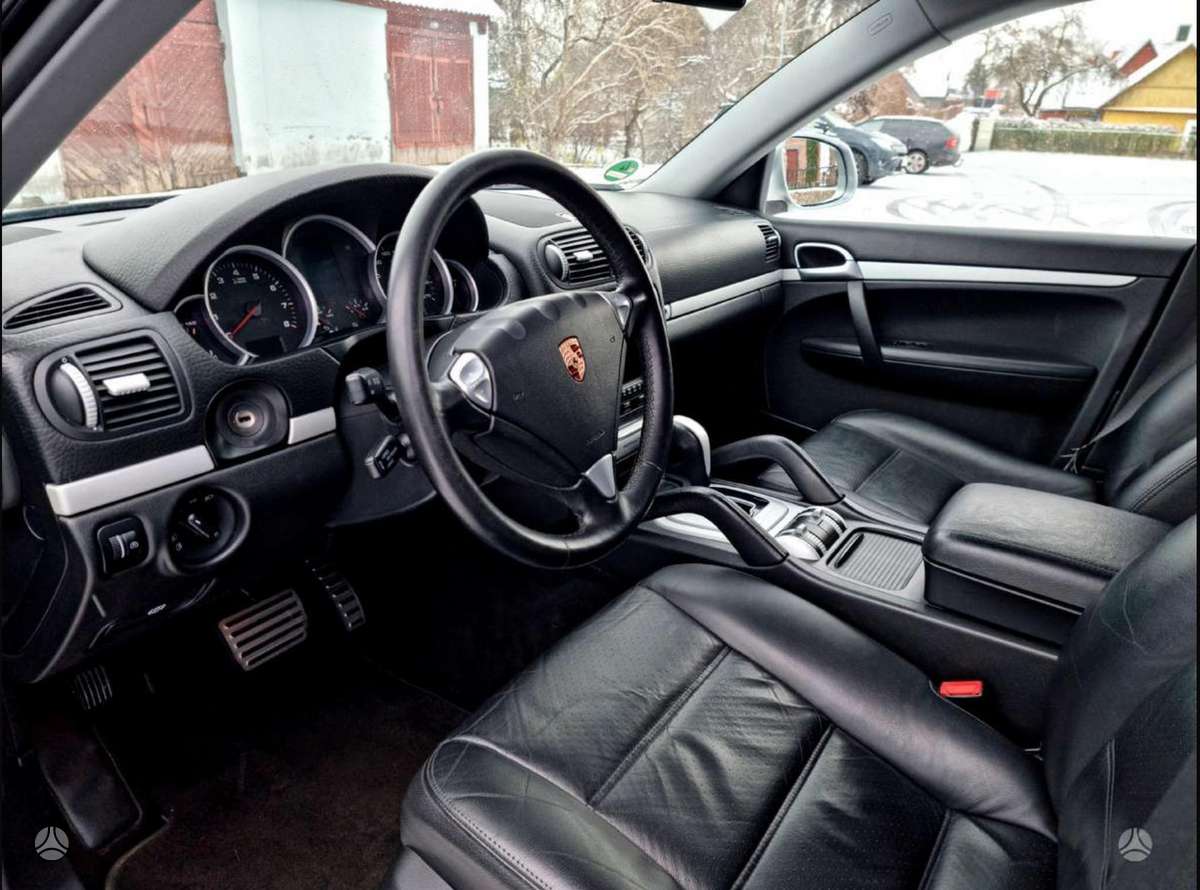 Porsche Cayenne - 11