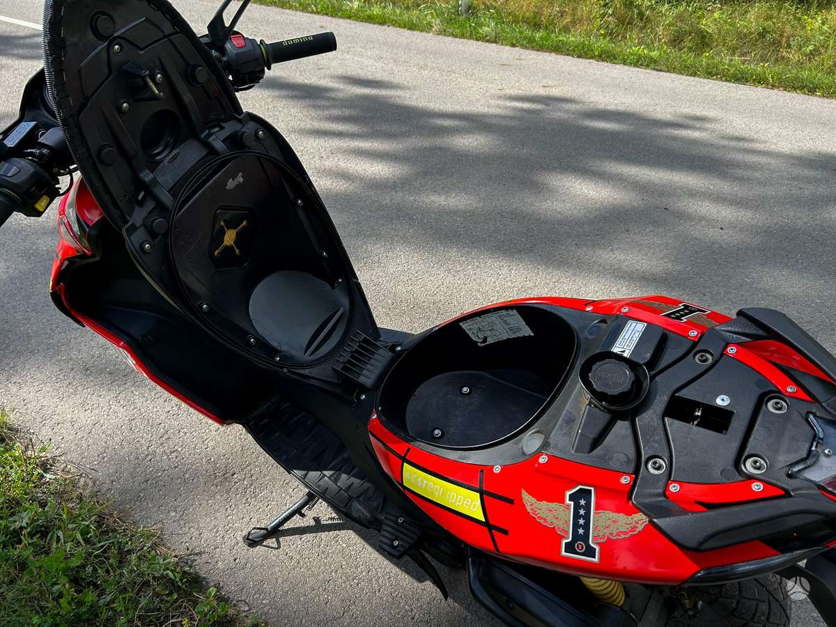 Aprilia SR 49cc, мотороллеры / мопеды