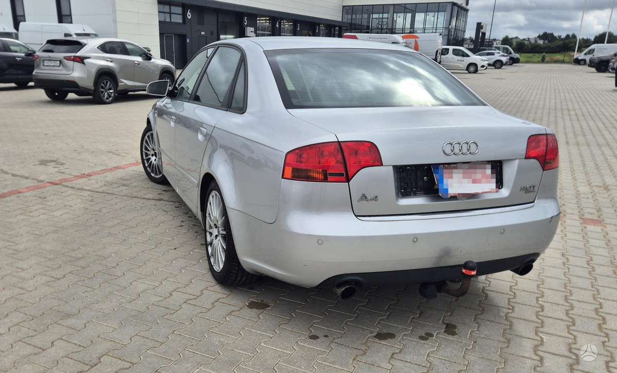 Audi A4, 2.0 l., Седан
