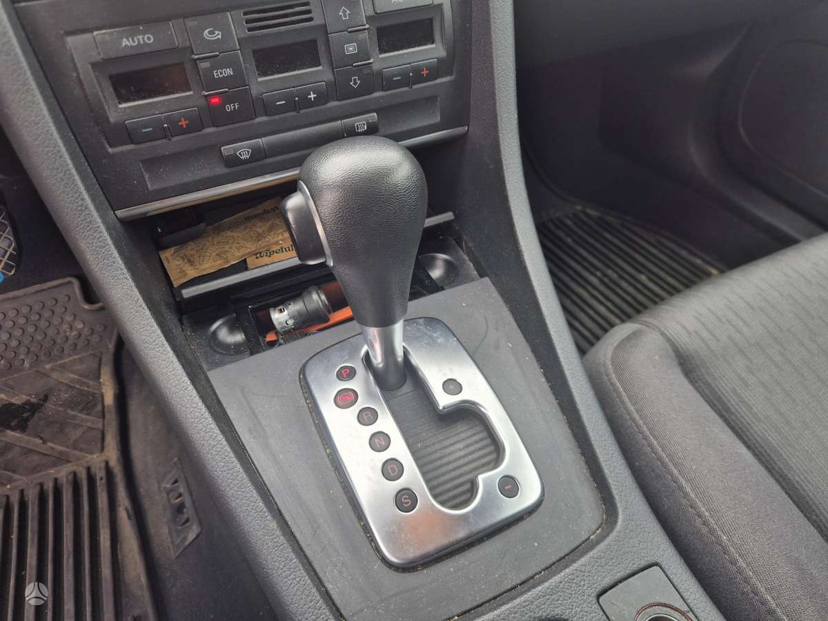 Audi A4, 2.0 l., Седан