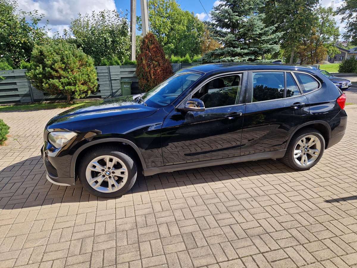 BMW X1, 2.0 l., Минивэн