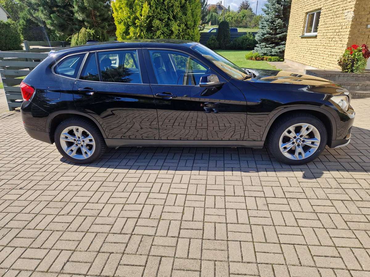 BMW X1, 2.0 l., Минивэн