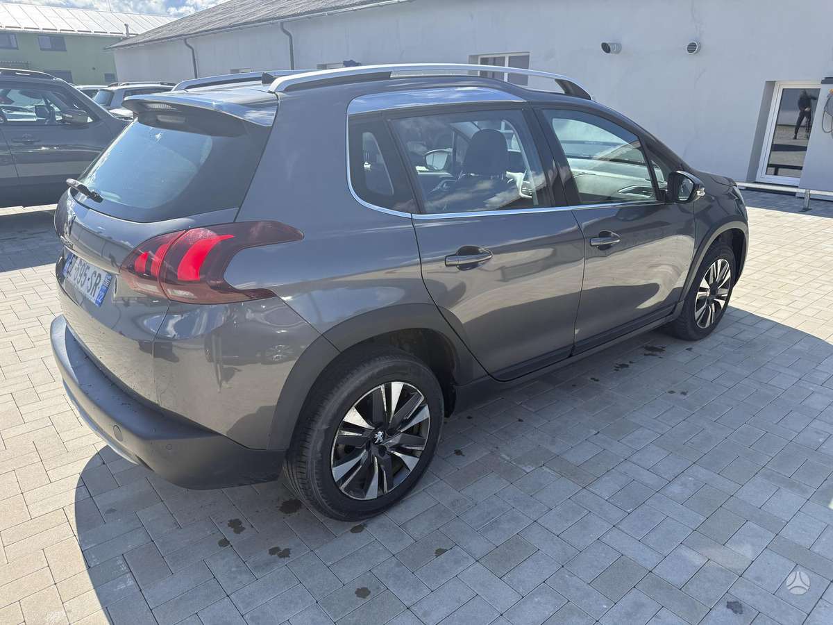 Peugeot 2008 - 5