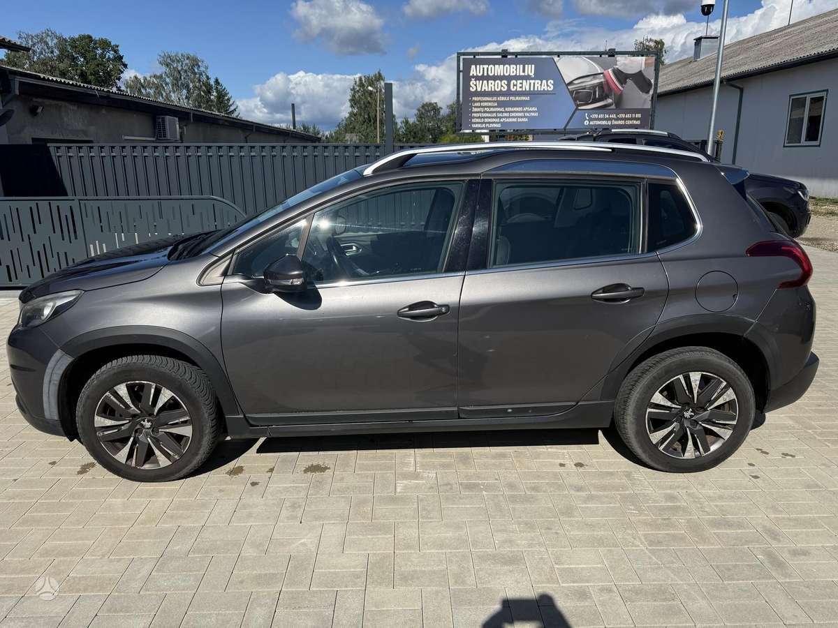 Peugeot 2008 - 8