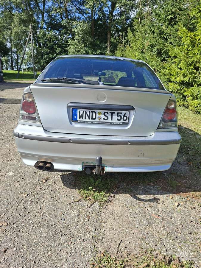 BMW 325, 2.5 l., Хэтчбек