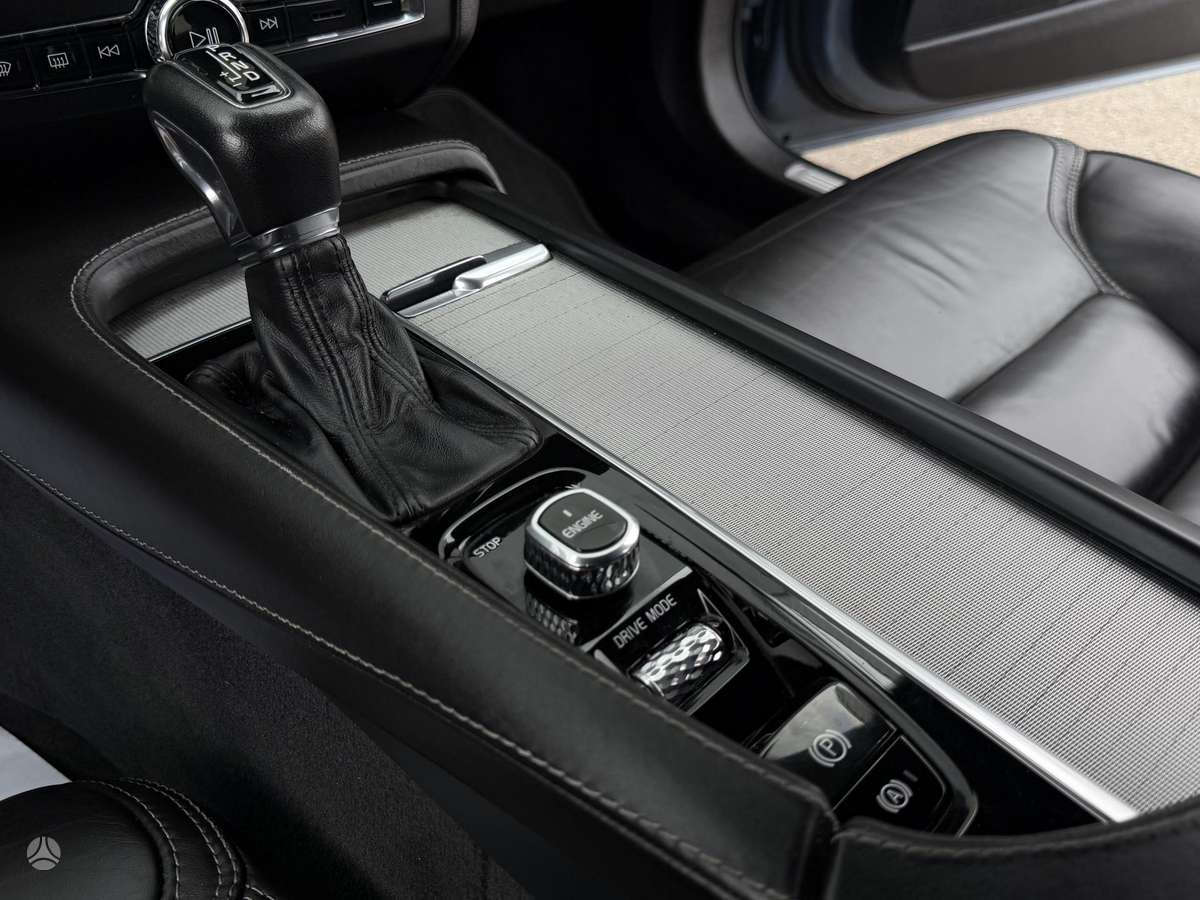 Volvo S90, 2.0 l., Седан