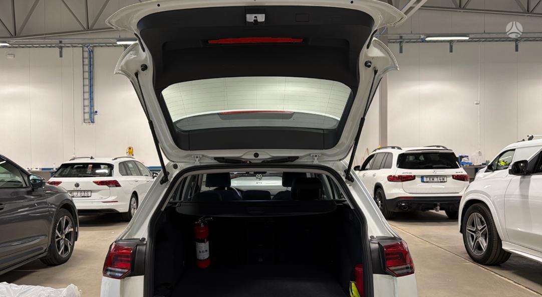 Volkswagen Golf - 12