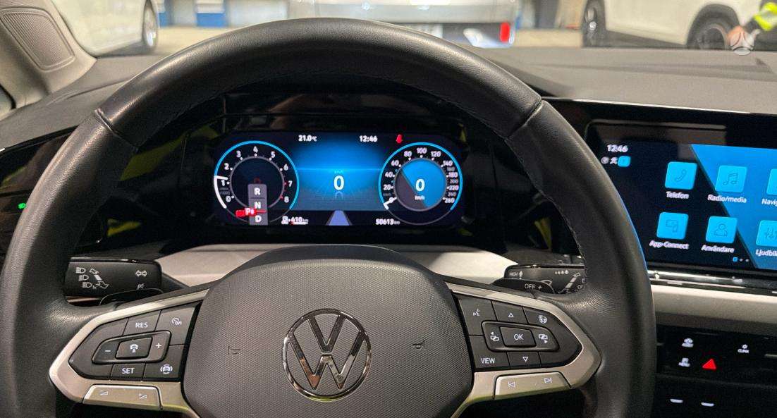 Volkswagen Golf - 8