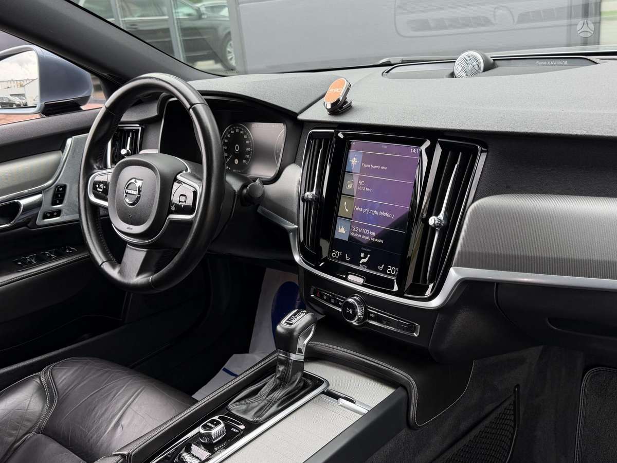 Volvo S90, 2.0 l., Седан