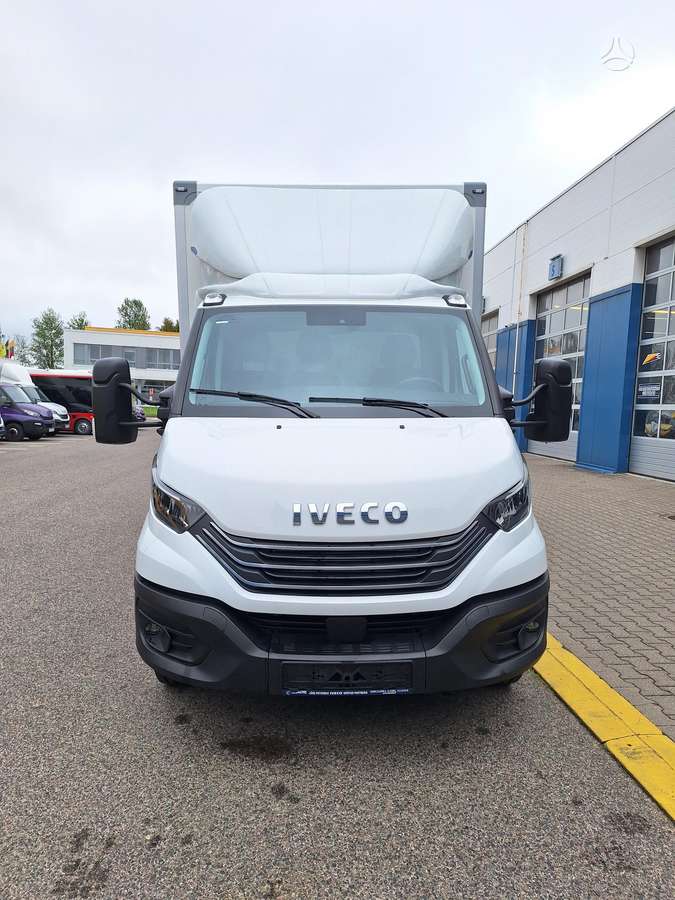 Iveco Daily, box trucks / box vans